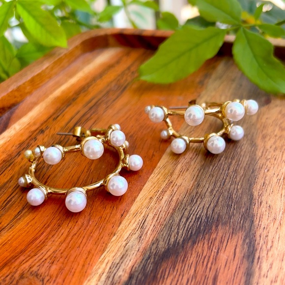 Brand new h&m bohemian pearl earrings from New York - Picture 2 of 4